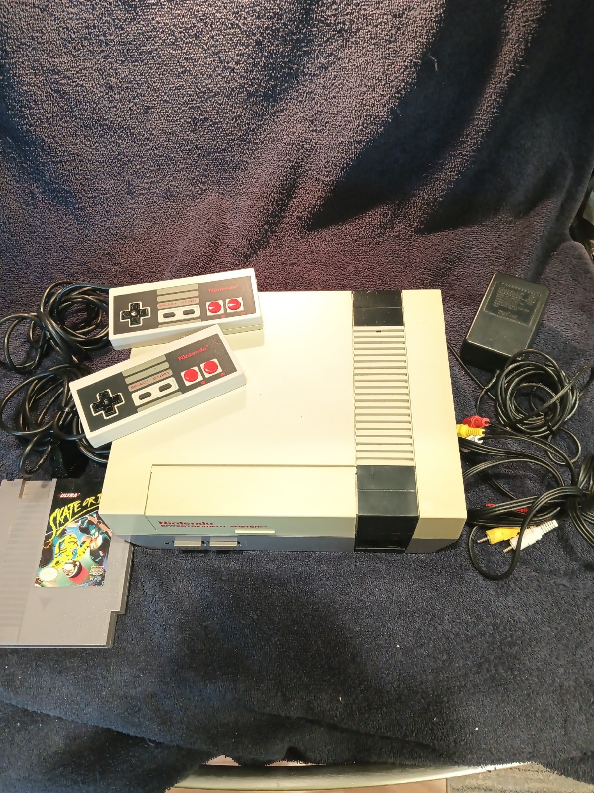Nintendo NES Console With Cables & 2 Controllers Model NES-001 Tested, One Game
