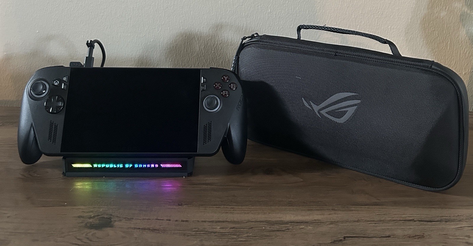 Asus ROG Xbox Ally X 7″ AMD Ryzen AI Z2 Extreme 24GB RAM 1TB/Charging Dock/Case