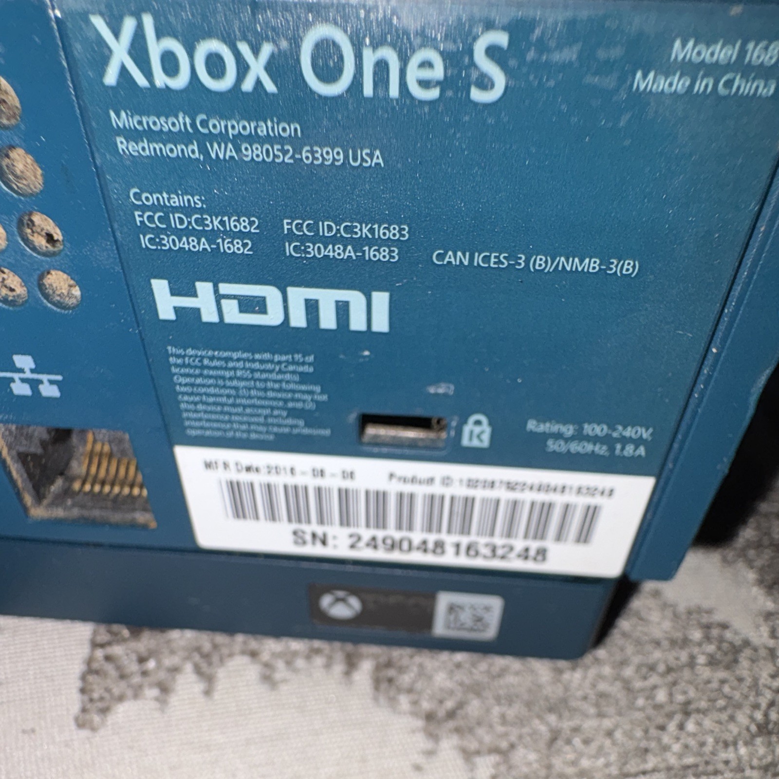 Microsoft Xbox One S 500GB Blue Console 4K UHD(Controller left trigger don’t wk)