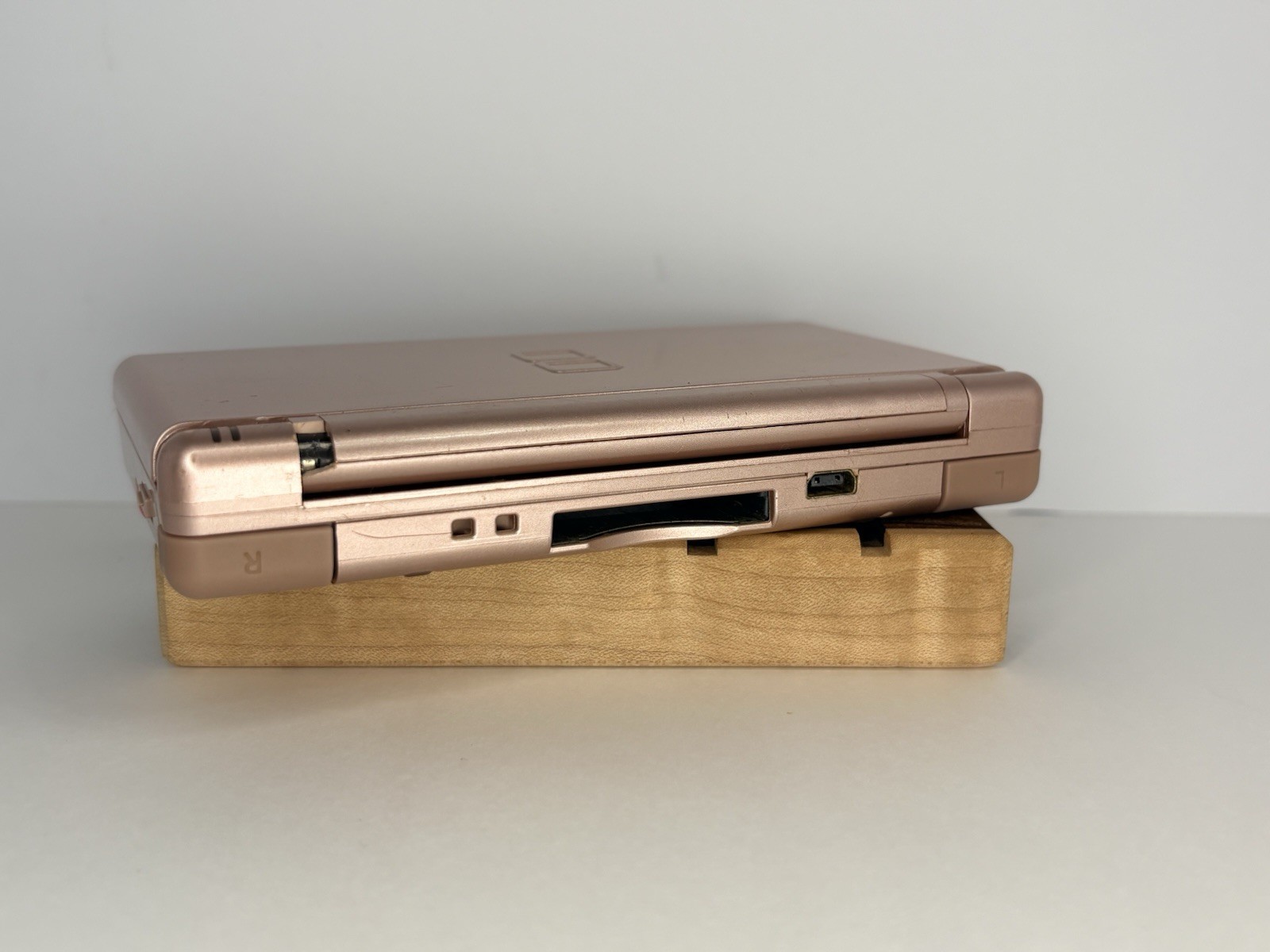 Nintendo DS Lite Console – Pink / Metallic Rose (Broken Hinge)