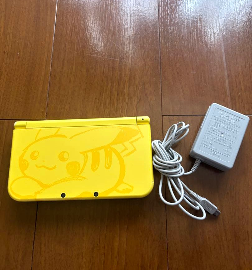 New Nintendo 3DS XL Pikachu Yellow Pokemon Center Limited Console w/ Charger