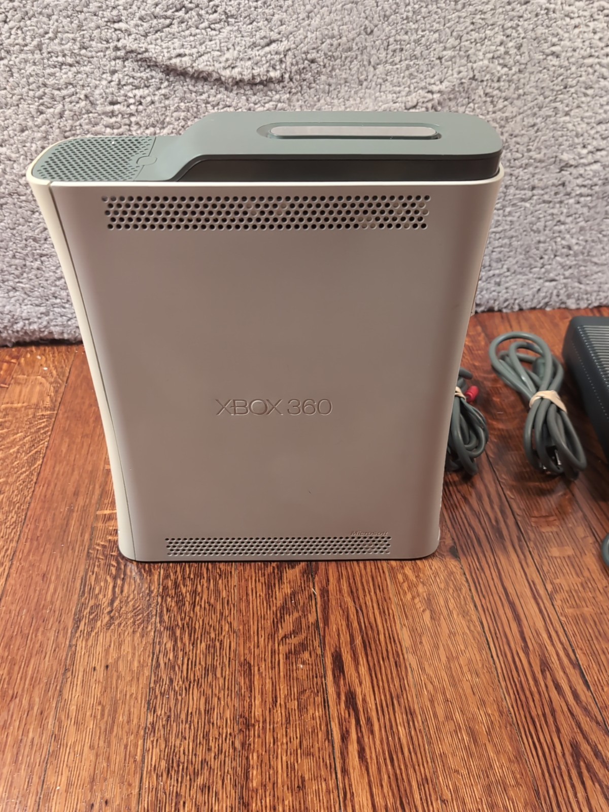 Xbox 360 White Gaming Console Bundle 20GB HDD Tested Works Great Games Lot