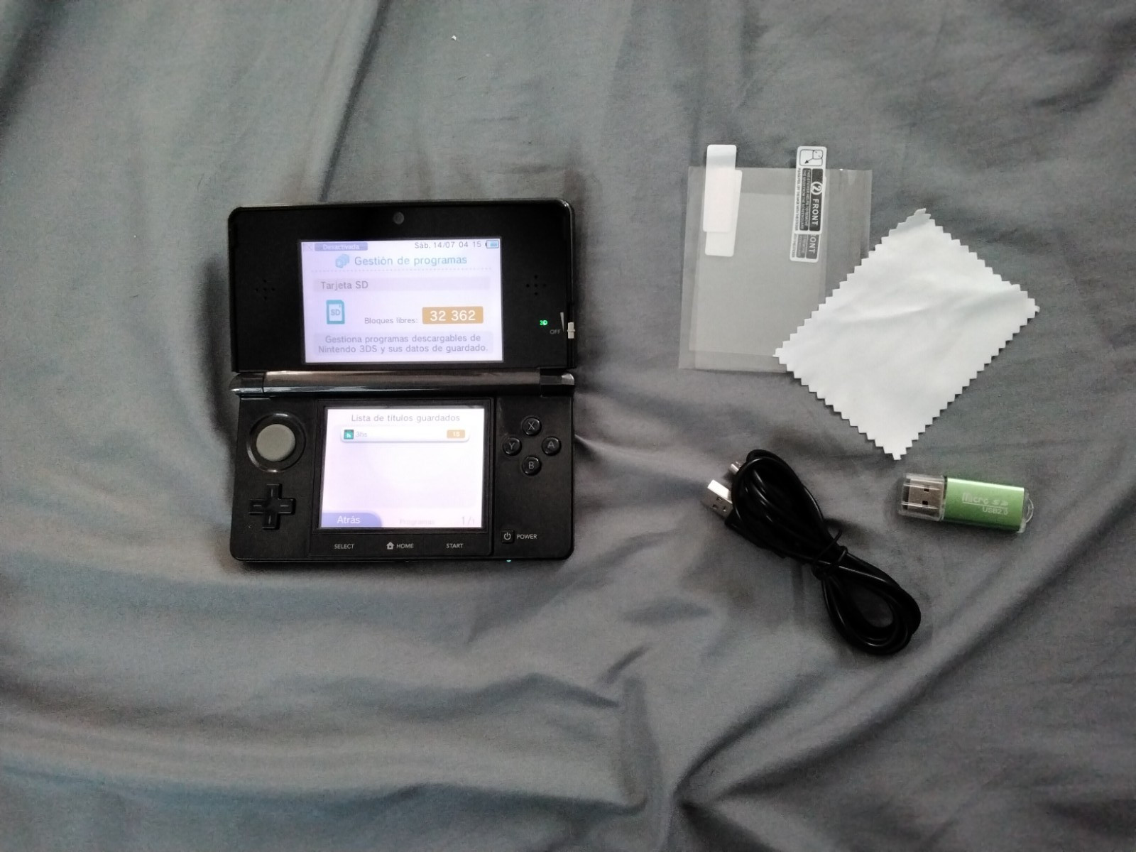 Nintendo 3DS 2GB Handheld System – Cosmo Black