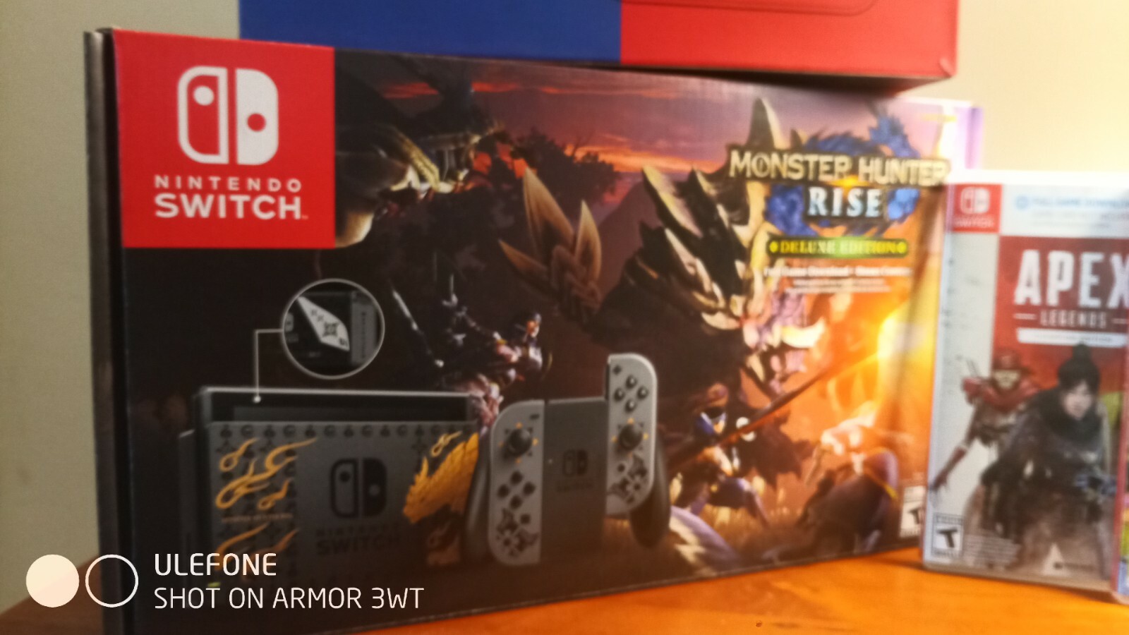 Nintendo Switch Monster Hunter Rise edition w Accessories, Apex & Mario Cart 8