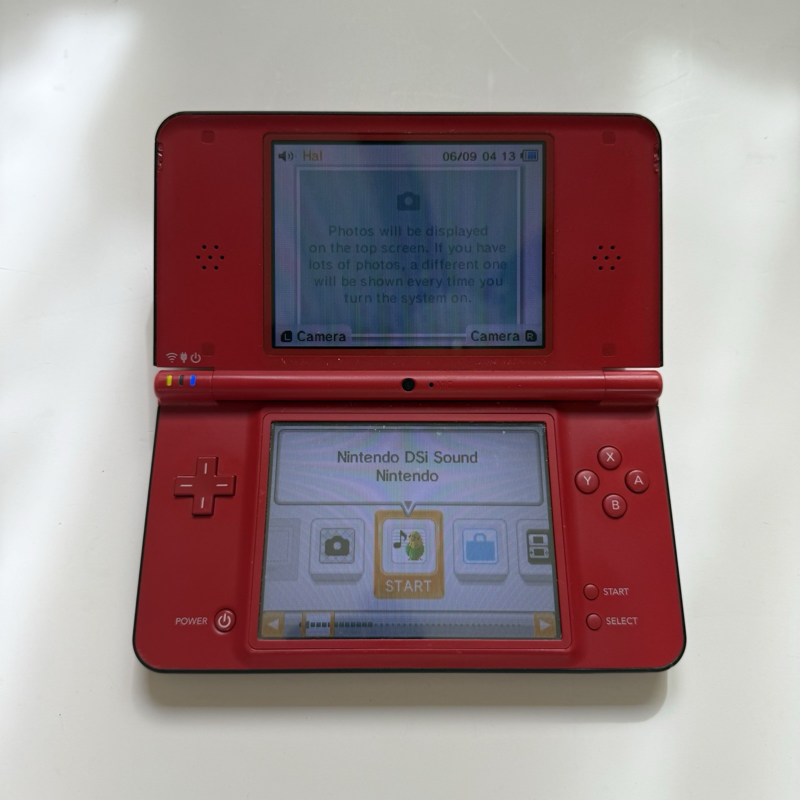 Nintendo DSi XL Super Mario Bros 25th Anniversary Edition Red