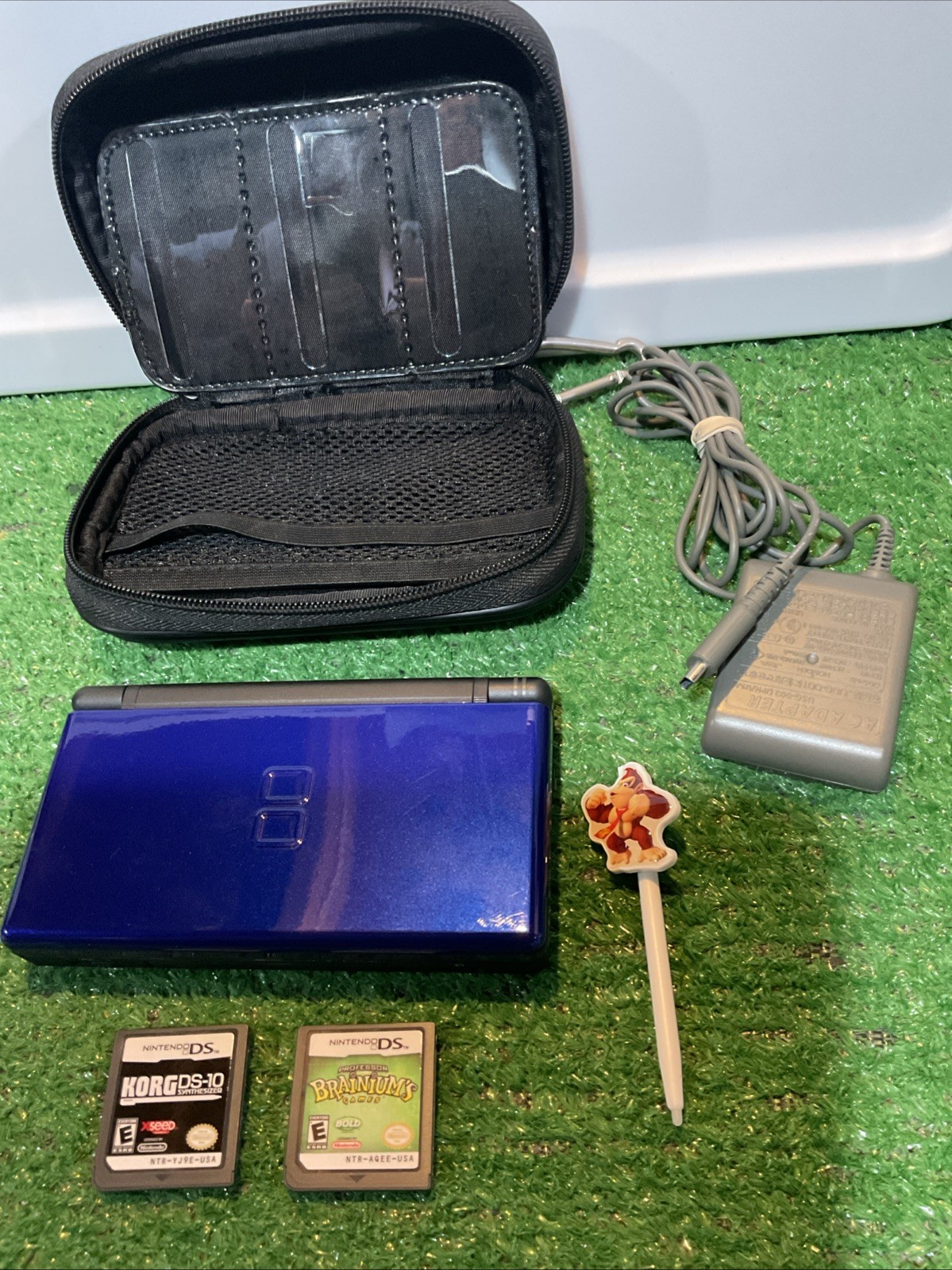Nintendo DS Lite Handheld System Bundle 2 Games, 2 Stylus, PC, Case VG Condition