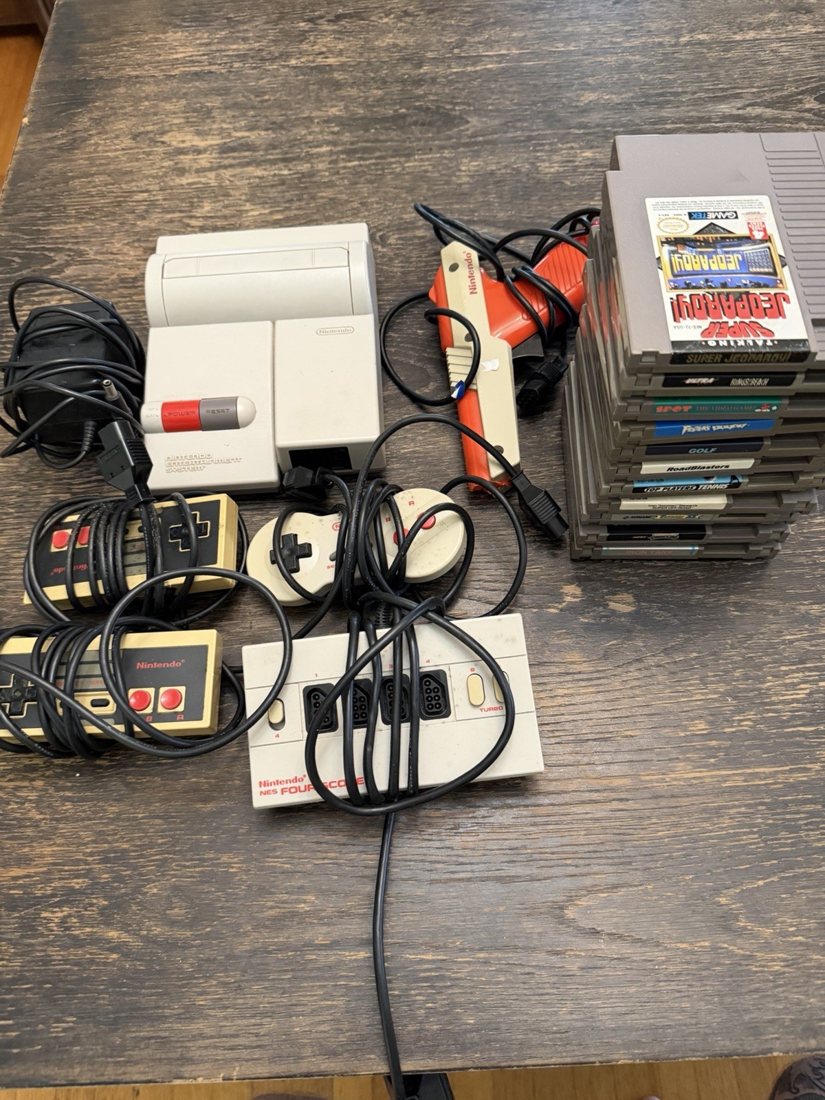 NES-101 Top Loader Lot Four Score NES-039 11 Games 3 Controllers Untested TMNT
