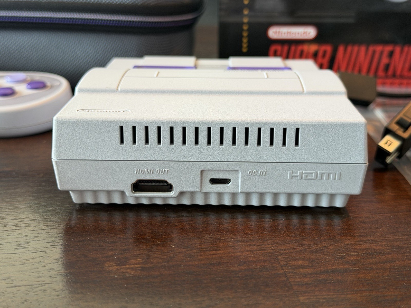 Nintendo Super NES Classic Edition Console w/ 2 Controllers, case & original box