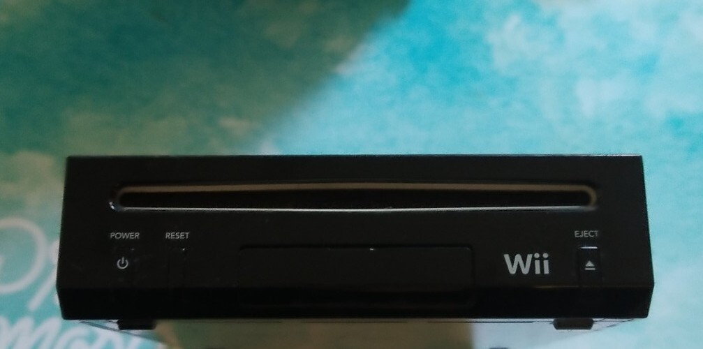 Console Wii RVL-101 USA Console Bundle w/ Wiimote & Accessories