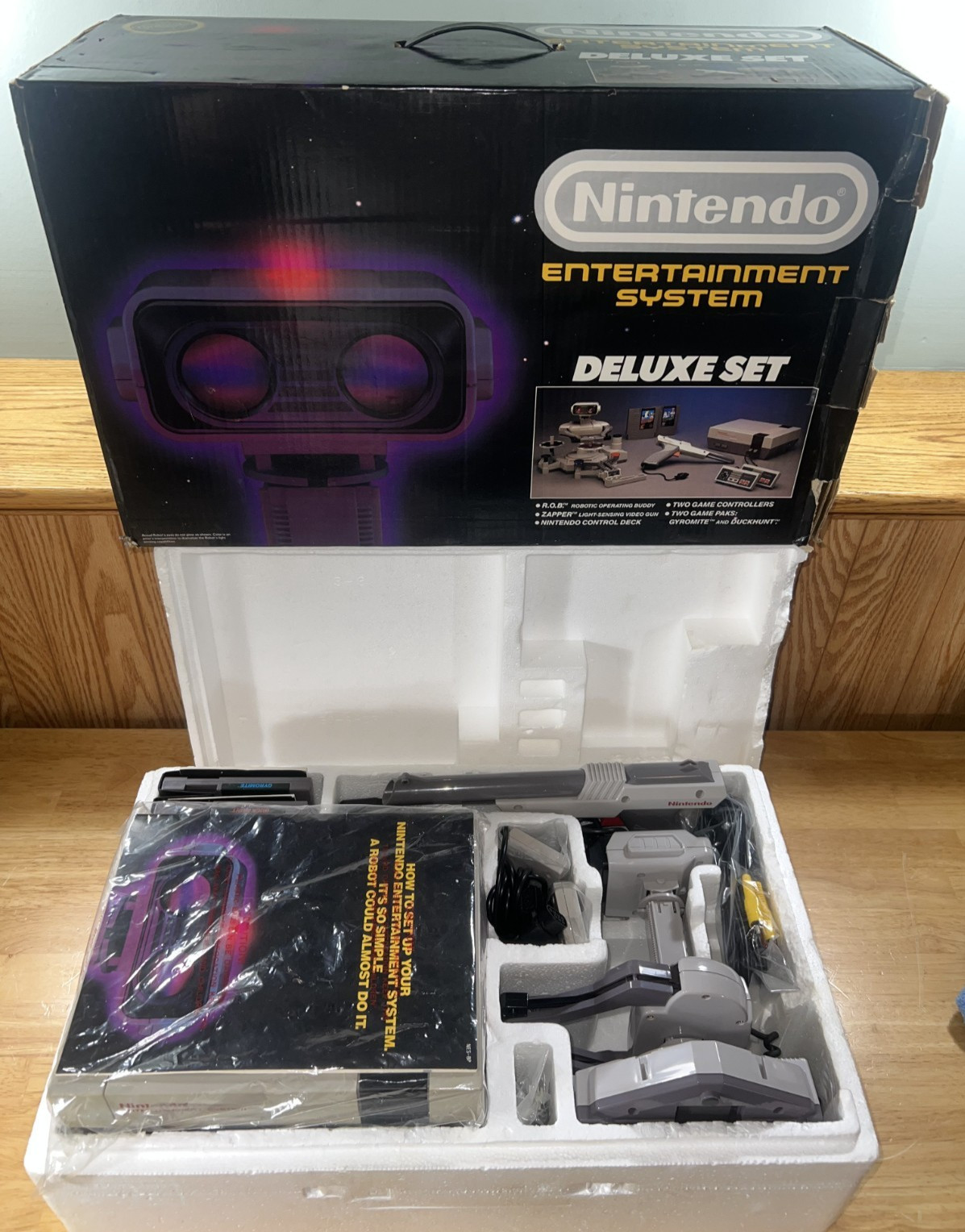 Nintendo NES 1986 DELUXE SET BOX Set ROB Robot CIB SERVICED + PLAY TESTED! NICE!