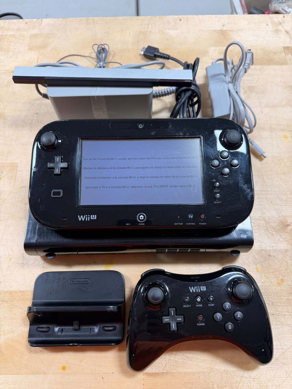 Nintendo Wii U Console Black WUP-101 w/GamePad and Power Cords Tested
