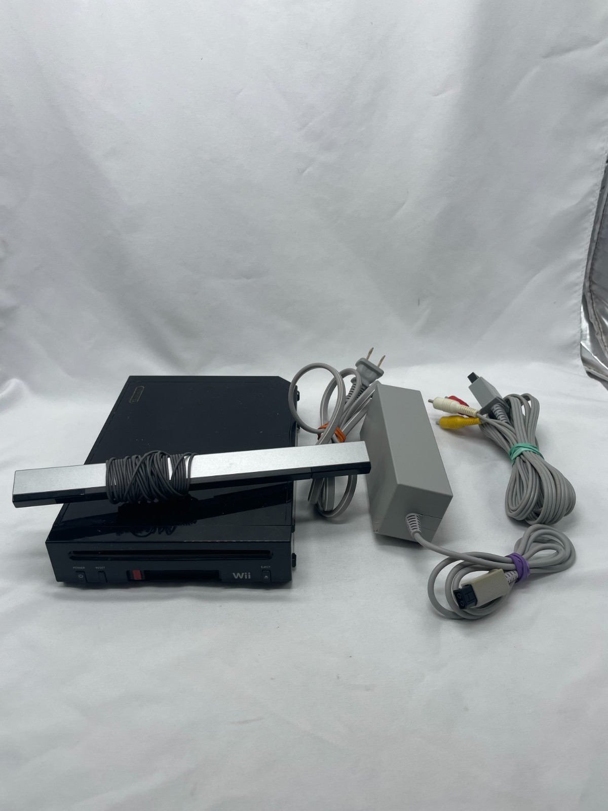 Nintendo Wii Console System Only Black RVL-101 (USA) Console & Cords