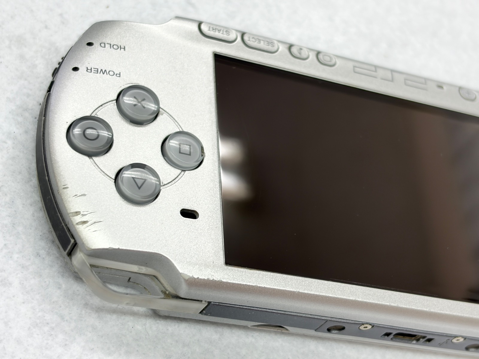 TESTED SONY PSP 3000 SILVER Console + Charger + battery + 3 game Region free 2GB