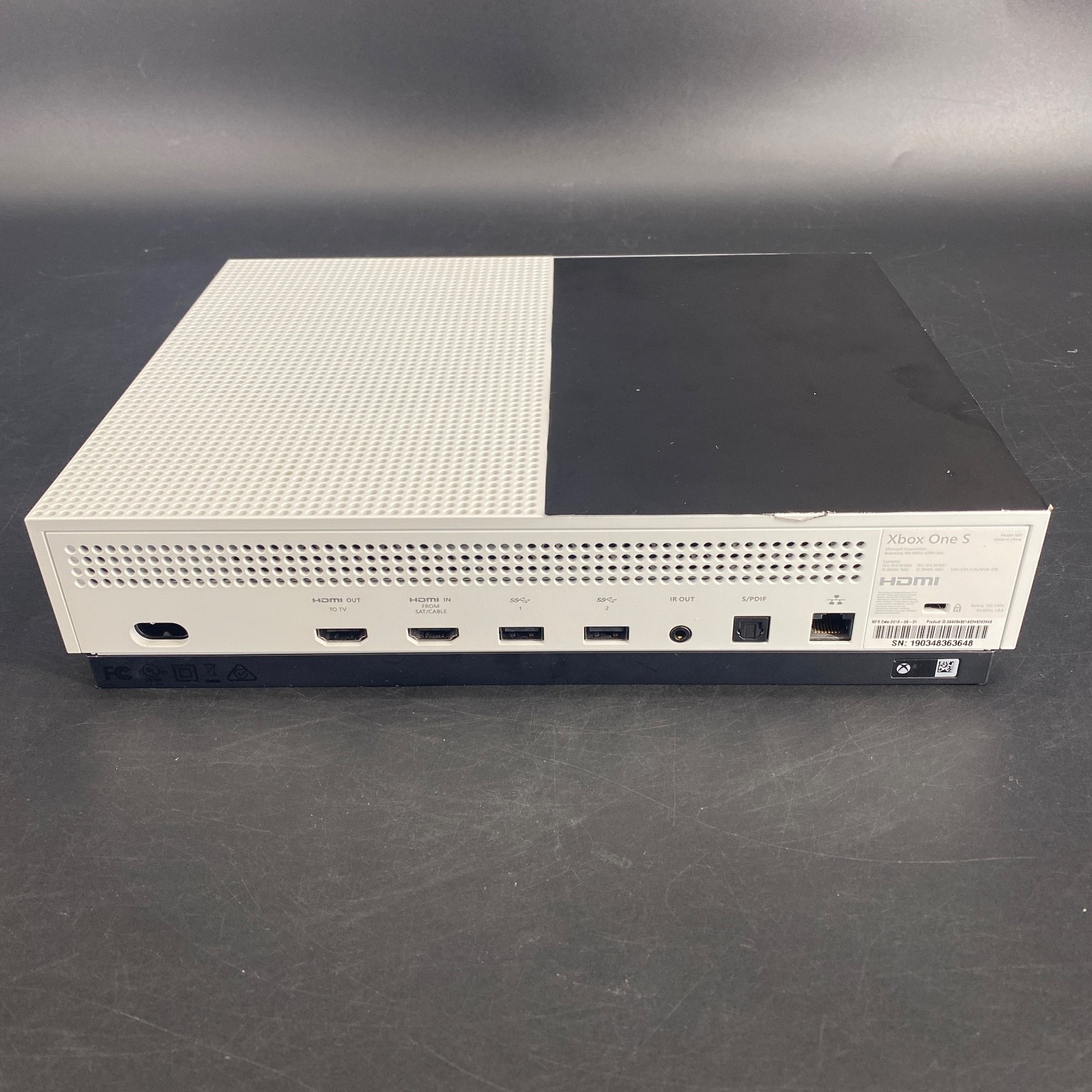 Xbox One S 1TB Console White XBS1TB Model 1681 with White Controller No Wires