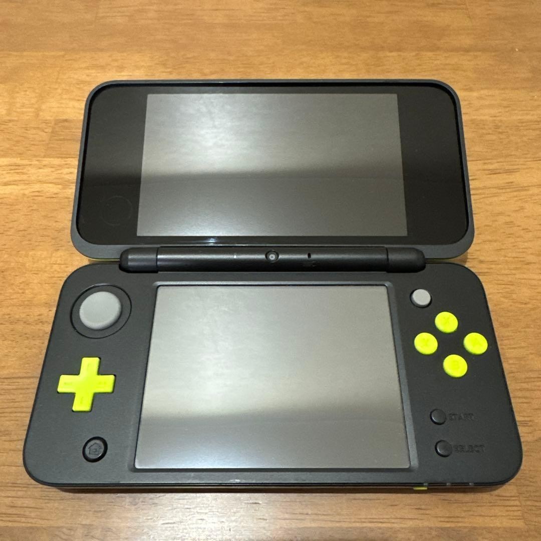 Nintendo 2DS LL – Black/Lime w/games Tested