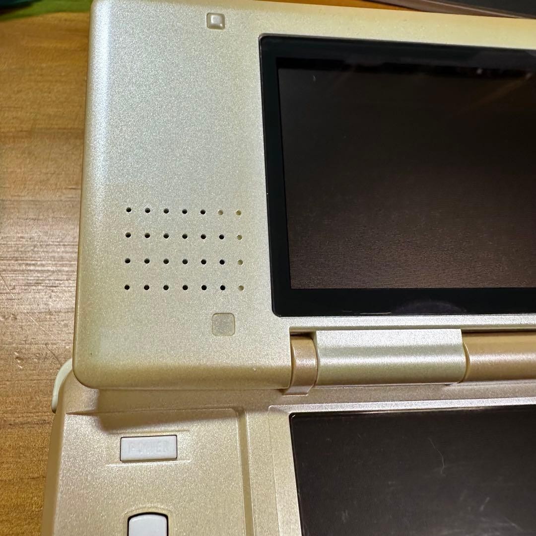 Nintendo DS console, pure white, 5884 From Japan