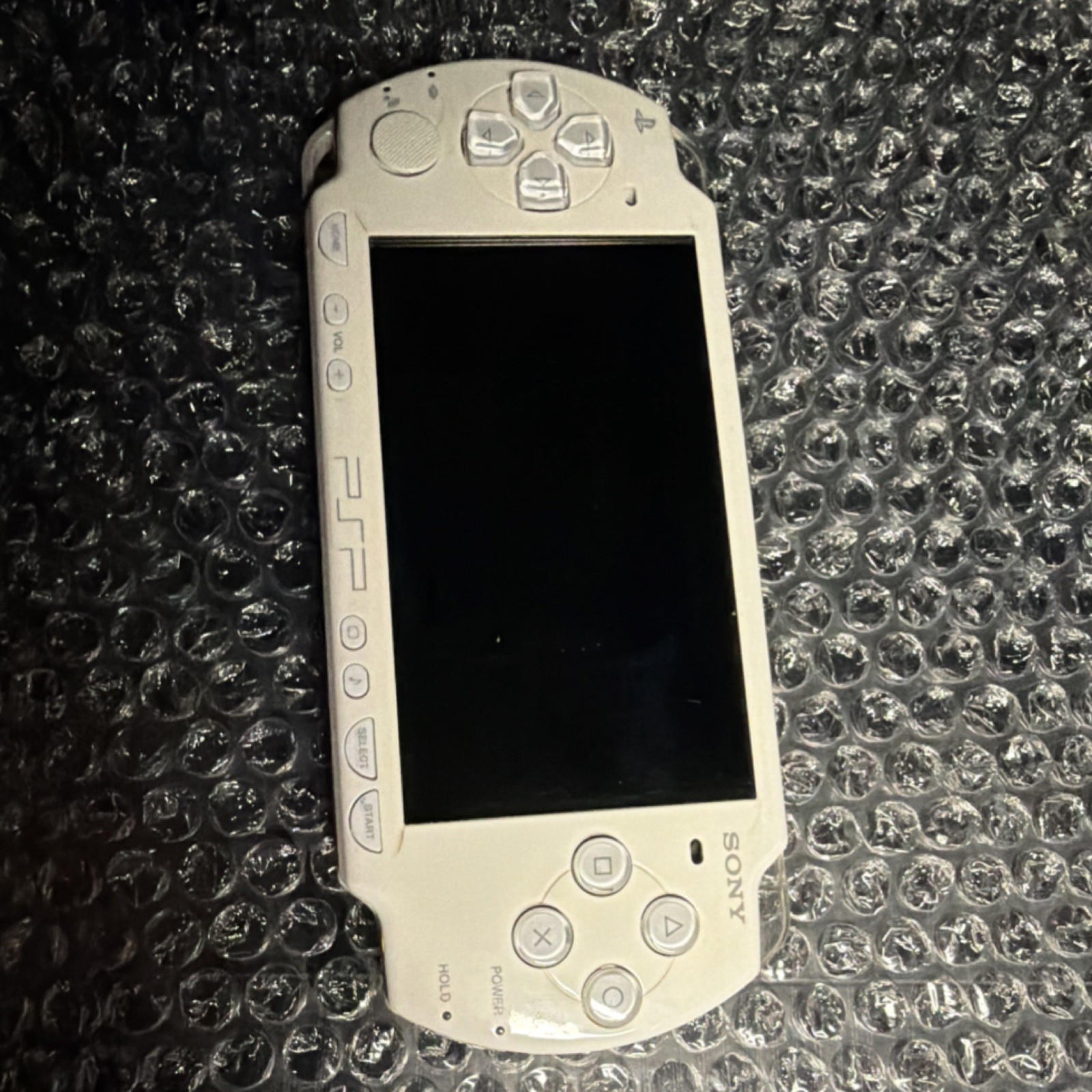 Sony PSP-2000 White Handheld Console Wi-Fi, Headphone Jack, PlayStation Portable