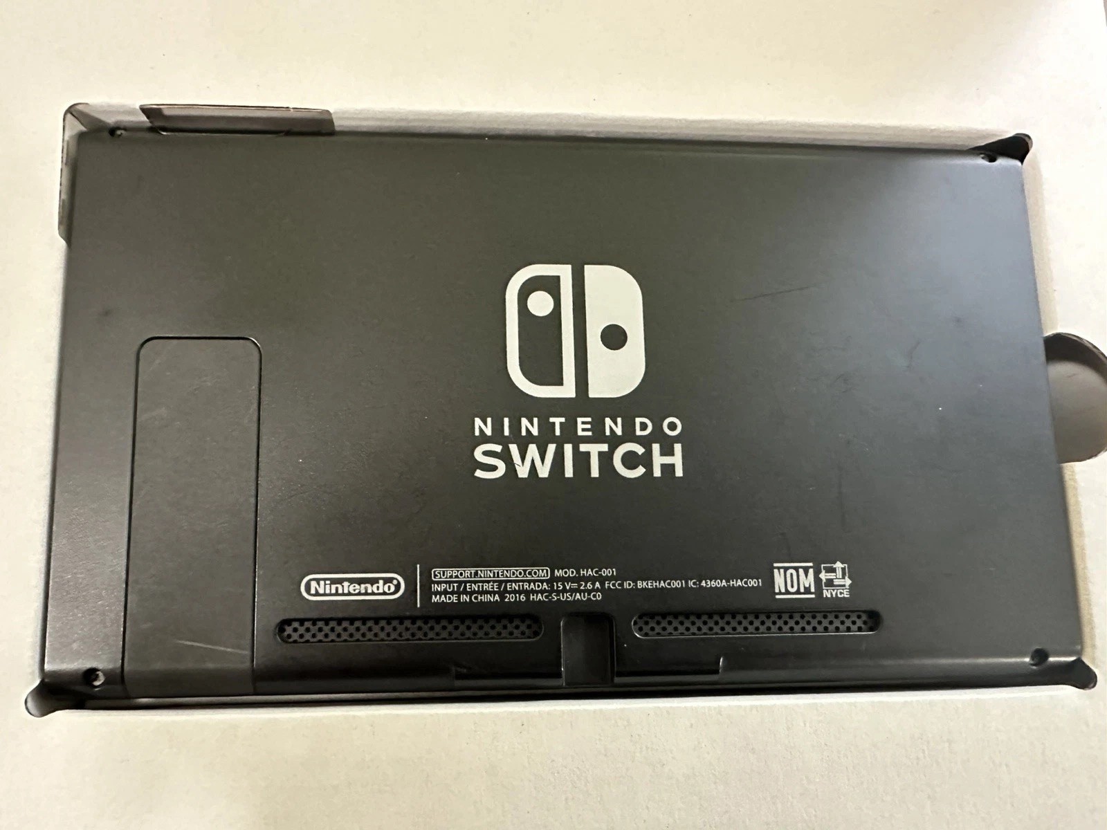 Nintendo Switch V1 Unpatched Complete in Box Bundle Mario Odyssey + MK11