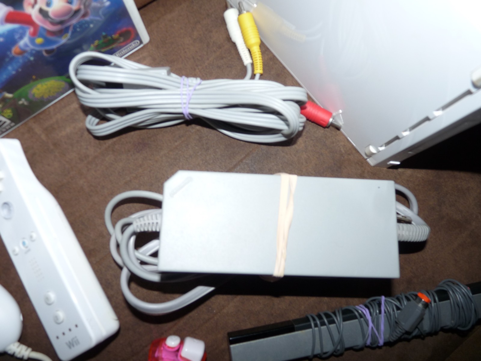 Nintendo Wii Console Bundle Super Mario Galaxy, Wii Play + 2 Controllers Tested!