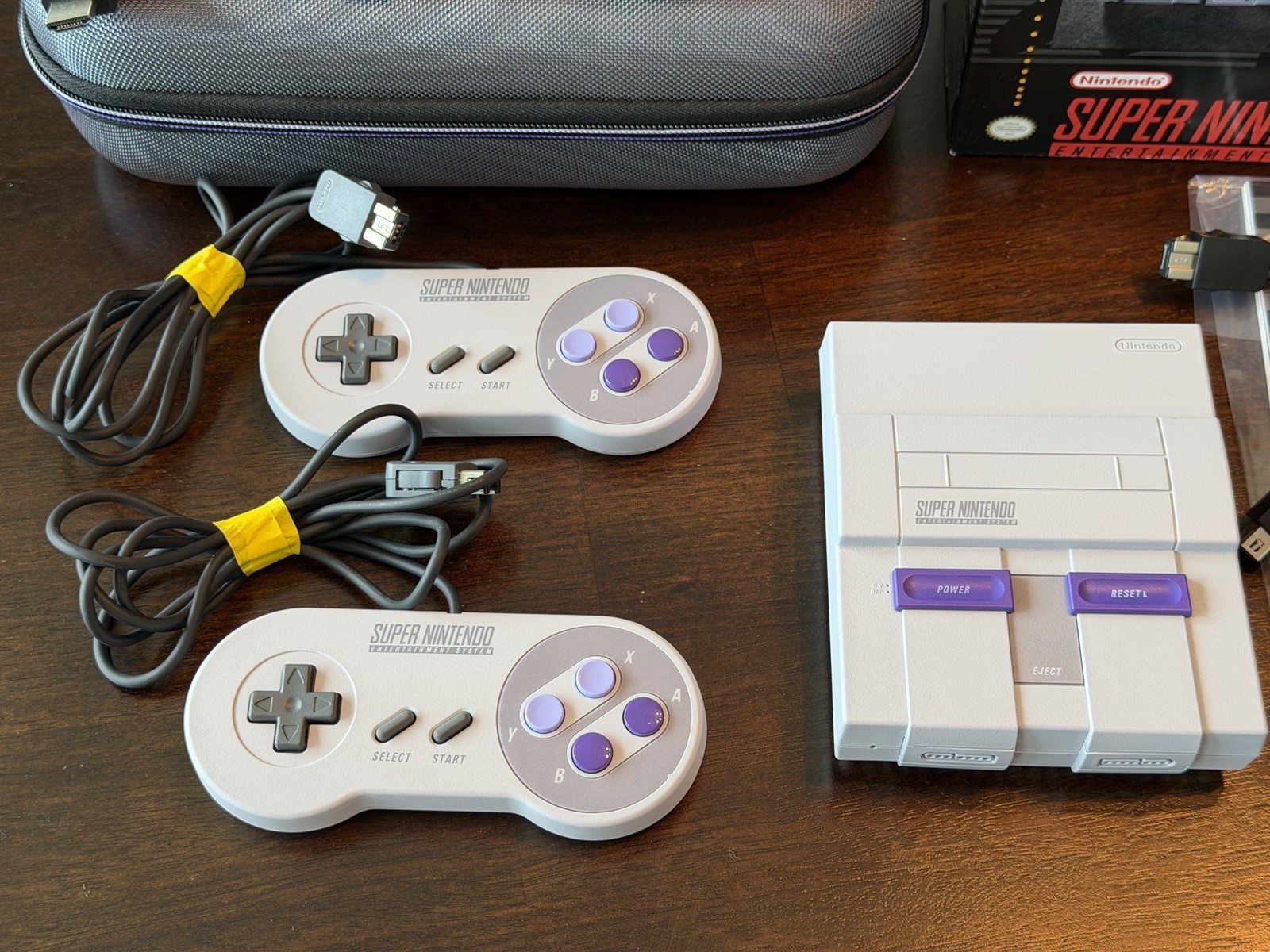 Nintendo Super NES Classic Edition Console w/ 2 Controllers, case & original box