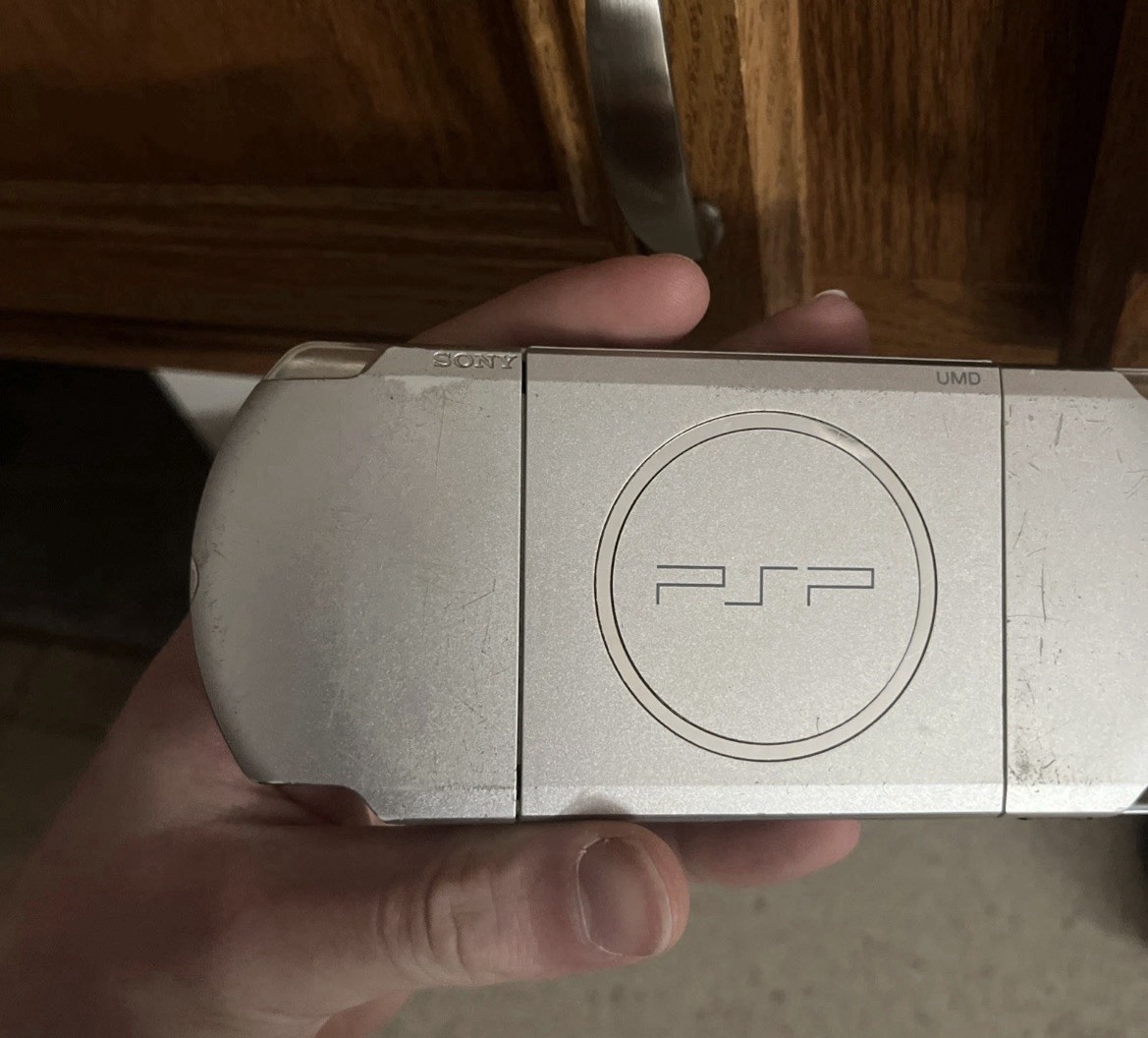 PSP-3000 Handheld System With Case READ