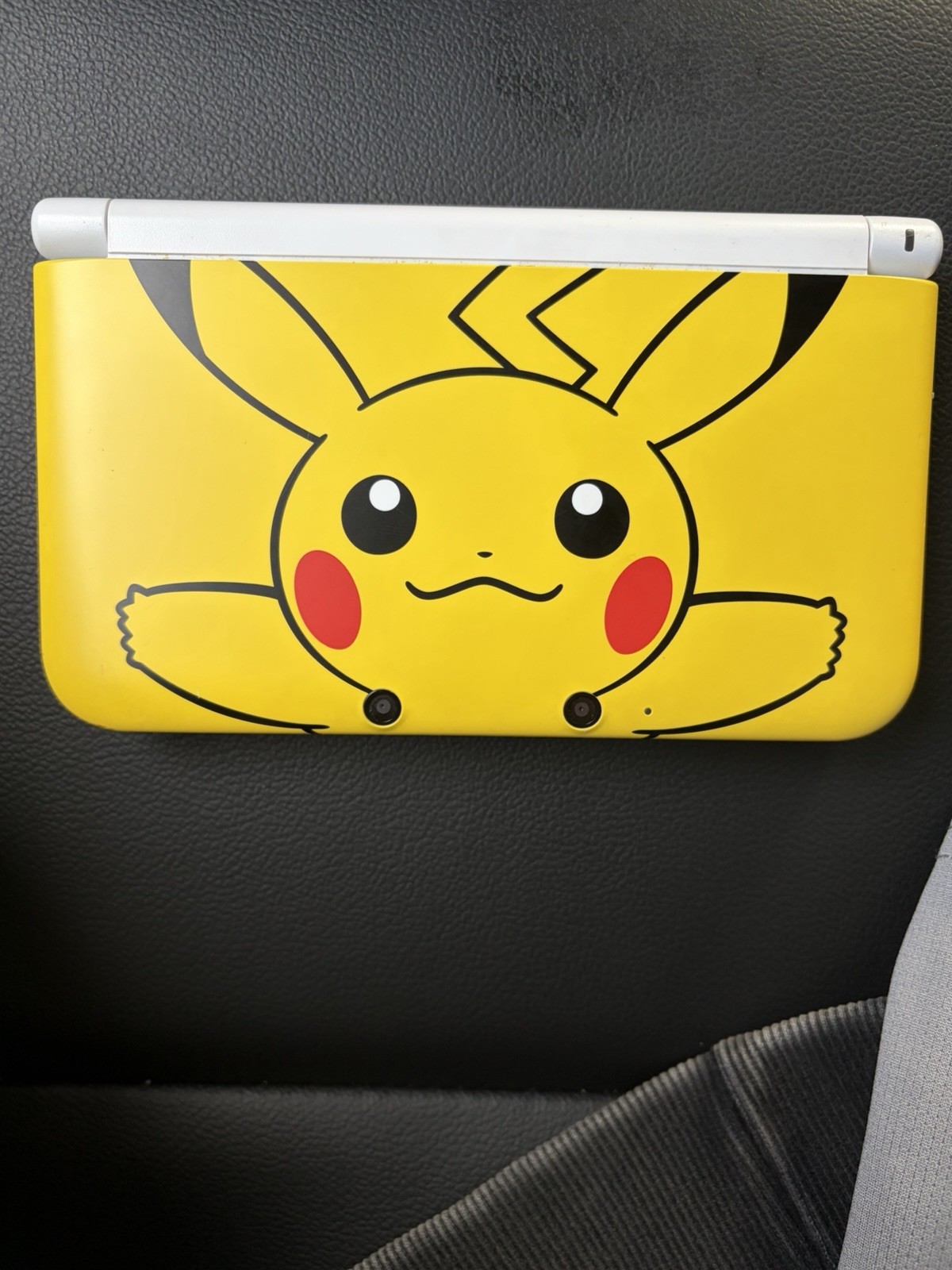 Nintendo 3DS XL Pokémon Edition Yellow Handheld System