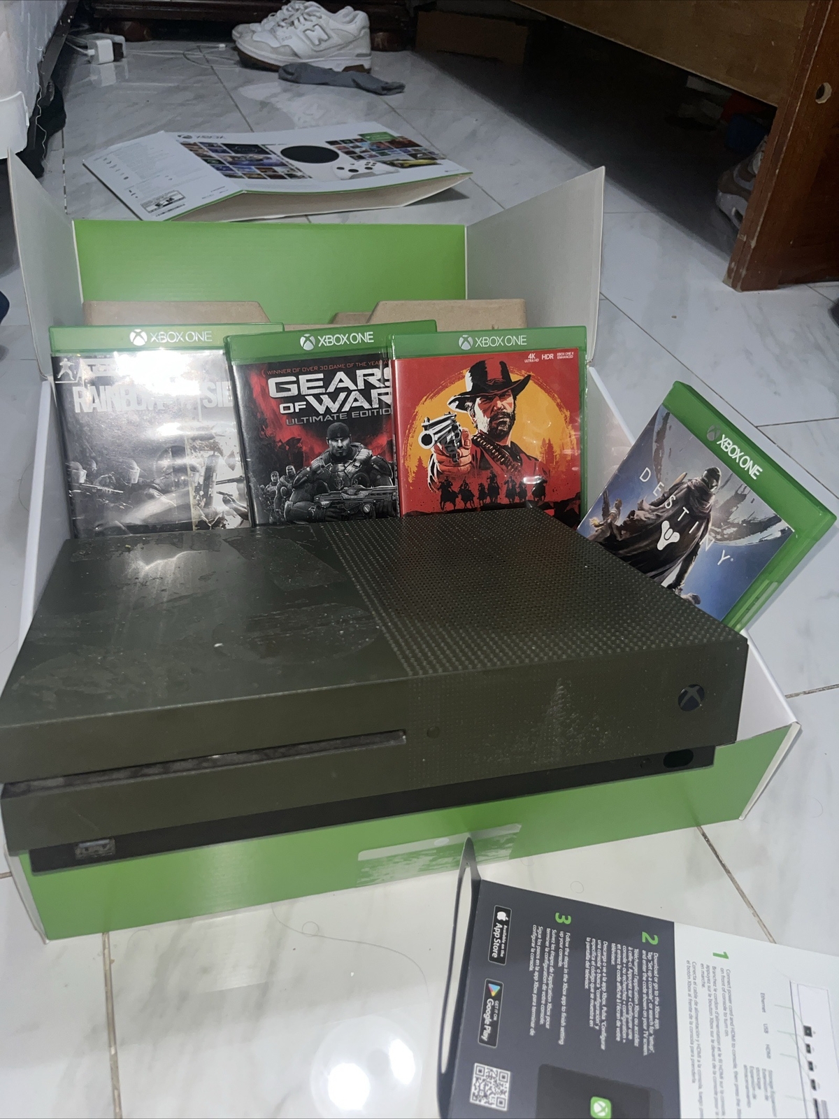 Xbox One Olive Green Included With Four Games (wires Included)