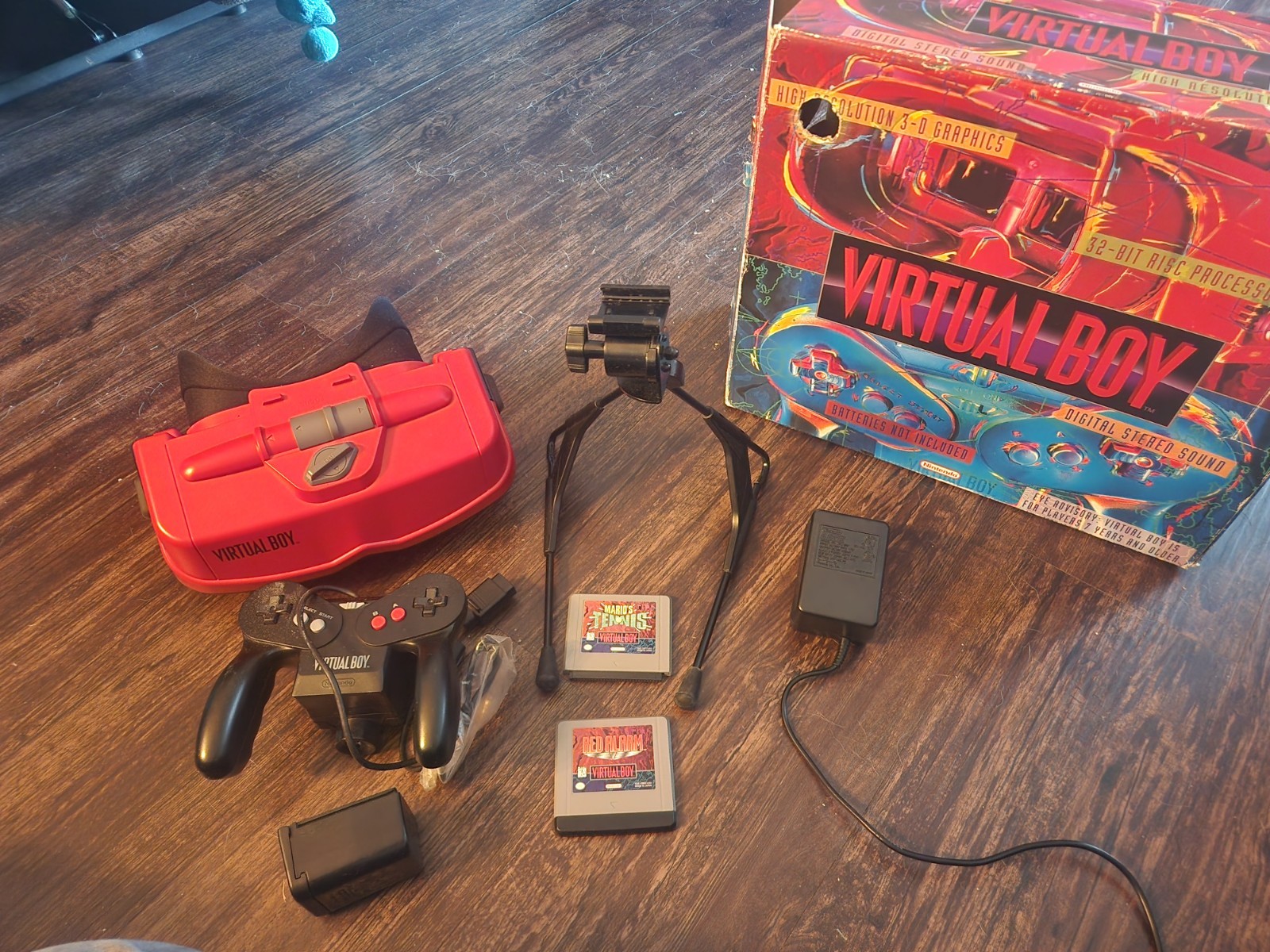 Nintendo Virtual Boy Console Complete in Box & 2 Games (LEFT LENS NOT WORKING)
