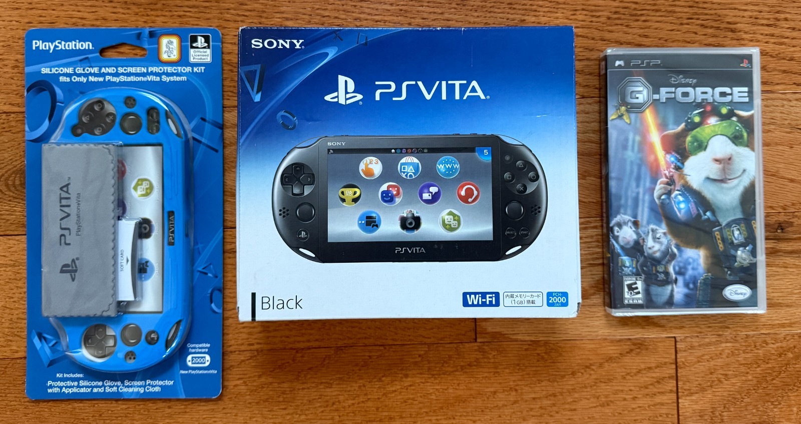 Sony PS Vita Slim (Black, PCH-2000 ZA11) Japan Import + Game & Accessories