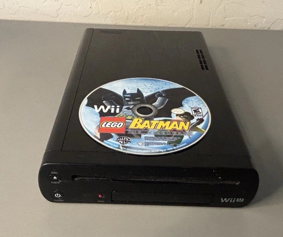 Nintendo Wii U WUP-101(02) 32GB Video Game Console ONLY