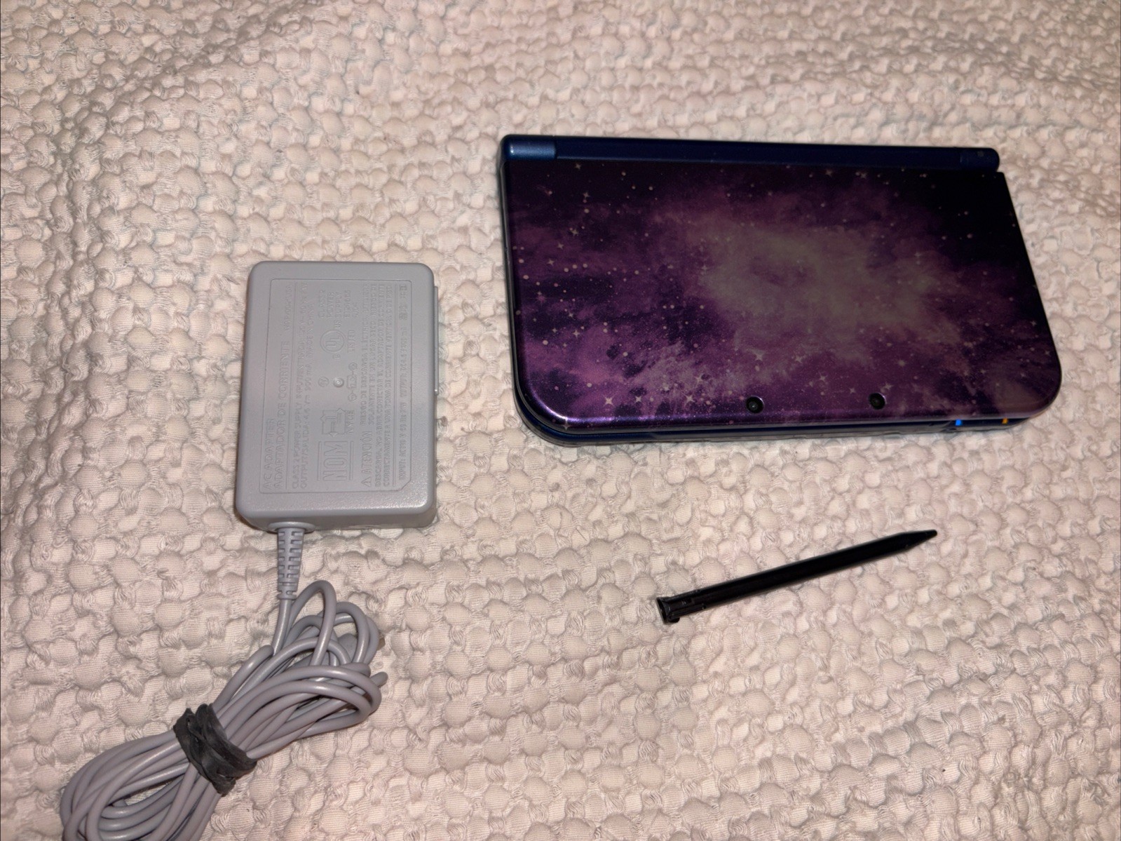 “New” Nintendo 3DS XL Galaxy Limited Edition Console Excellent Condition