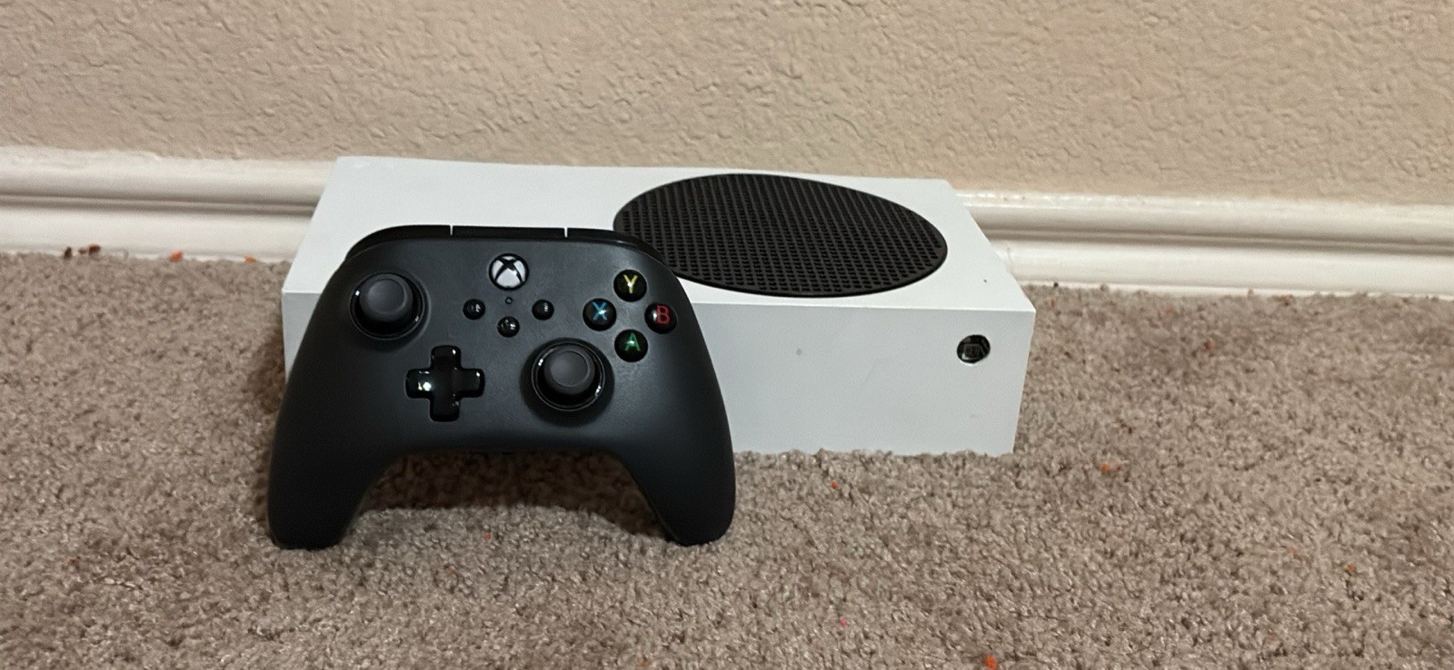 Microsoft Xbox Series S Console White with Controller, Wi-Fi, Internet Browsing