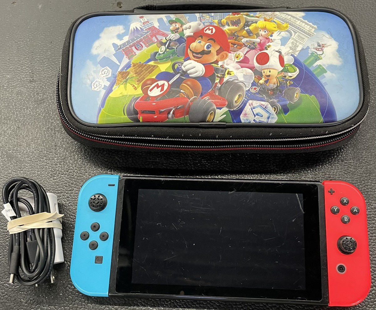 Nintendo Switch V1 Handheld Game Console HAC-001 (PD3048632)