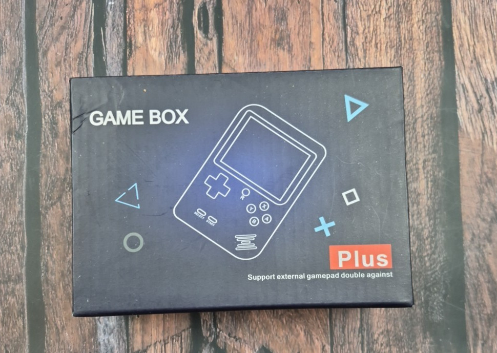 SUP Plus Game Box 400 in 1 Plus Red Handheld Gamepad Stocking Stuffer Retro New