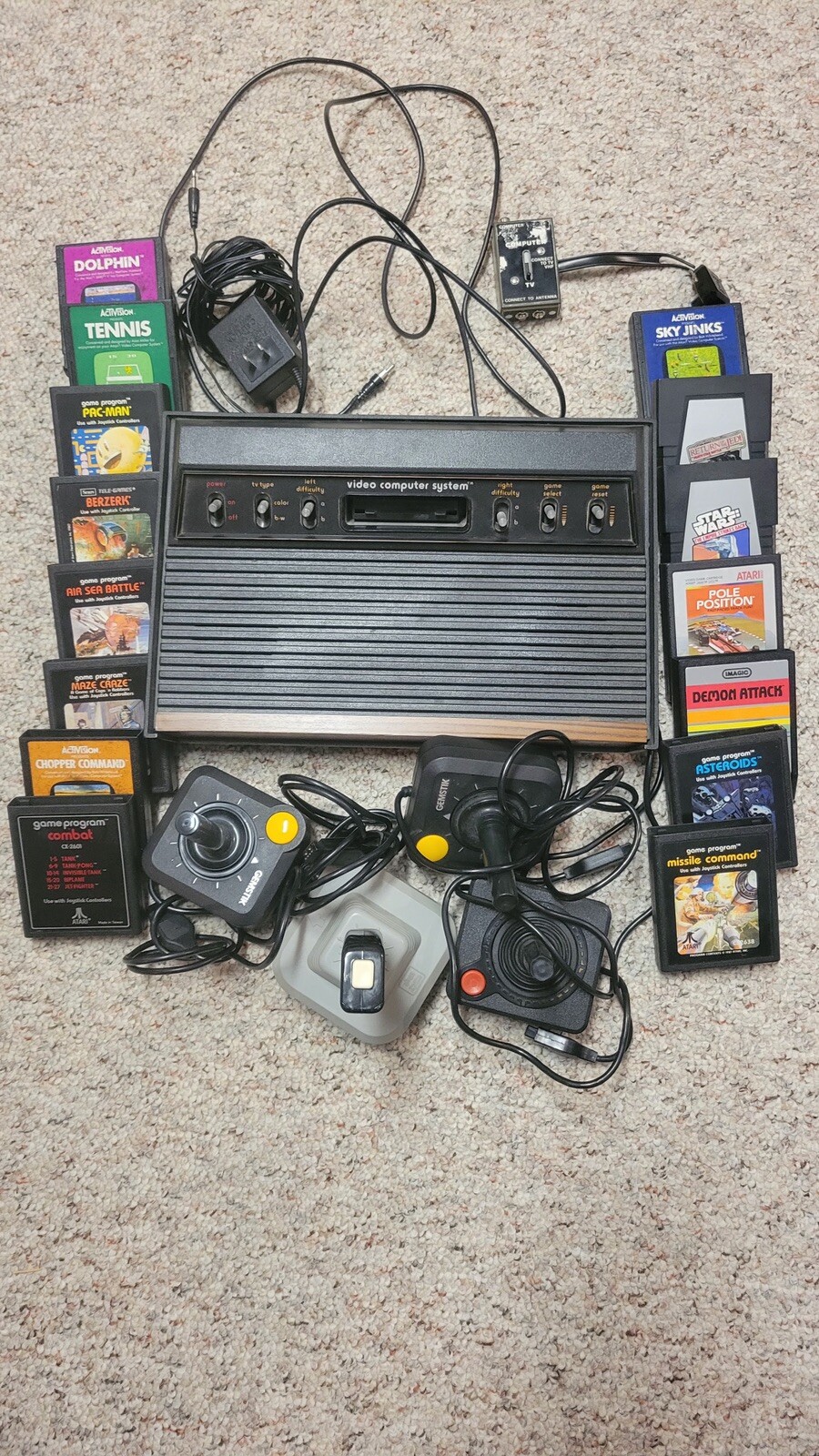 Atari 2600 Sixer Taiwan Variant CX-2600 . 15 Games + AC adapter