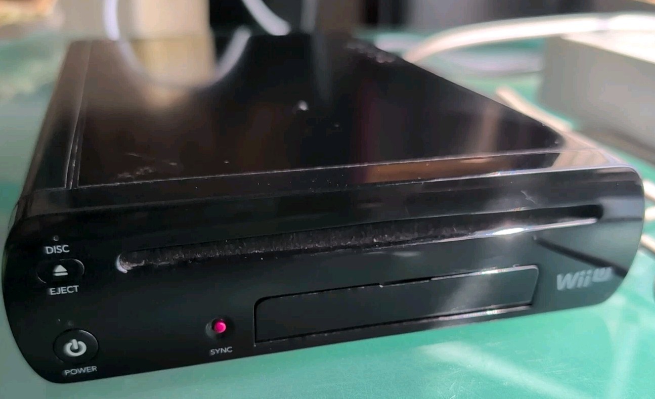 NINTENDO WII U CONSOLE 32GB FOR PARTS/REPAIR: