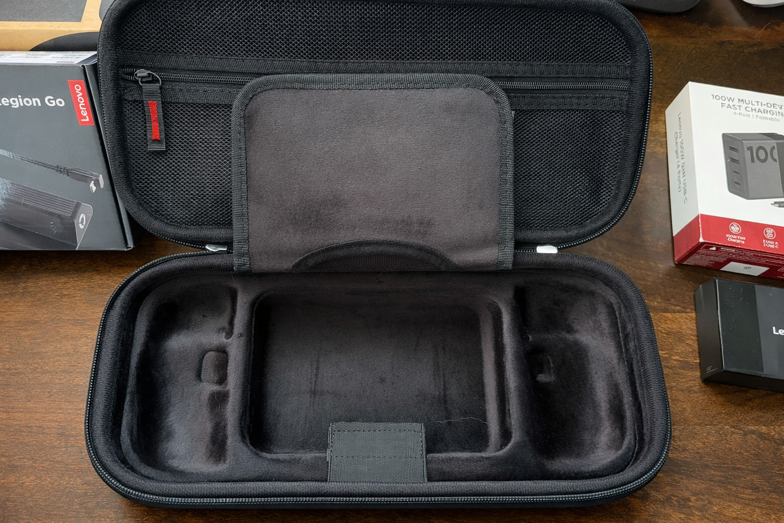 Lenovo Legion Go S Z1 Extreme Steam OS w/ Docking Station, Travel Case