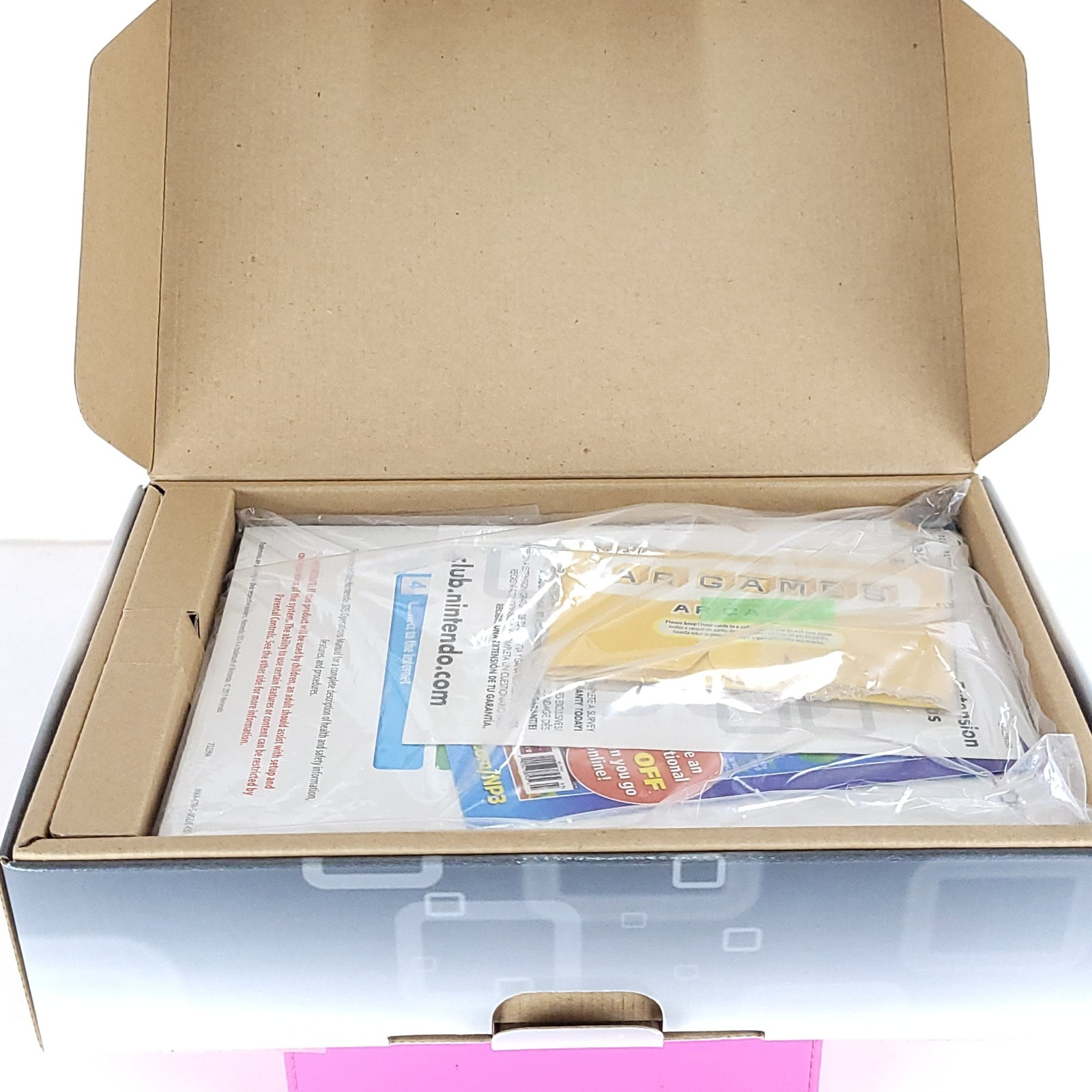 Nintendo 3DS 2GB Handheld System Cosmo Black CIB