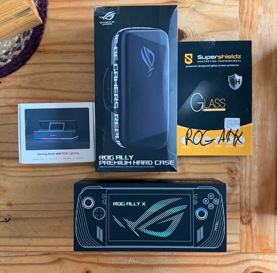 Asus ROG Ally X AMD Ryzen Z1X 24GB RAM 1TB With Case & Docking Station