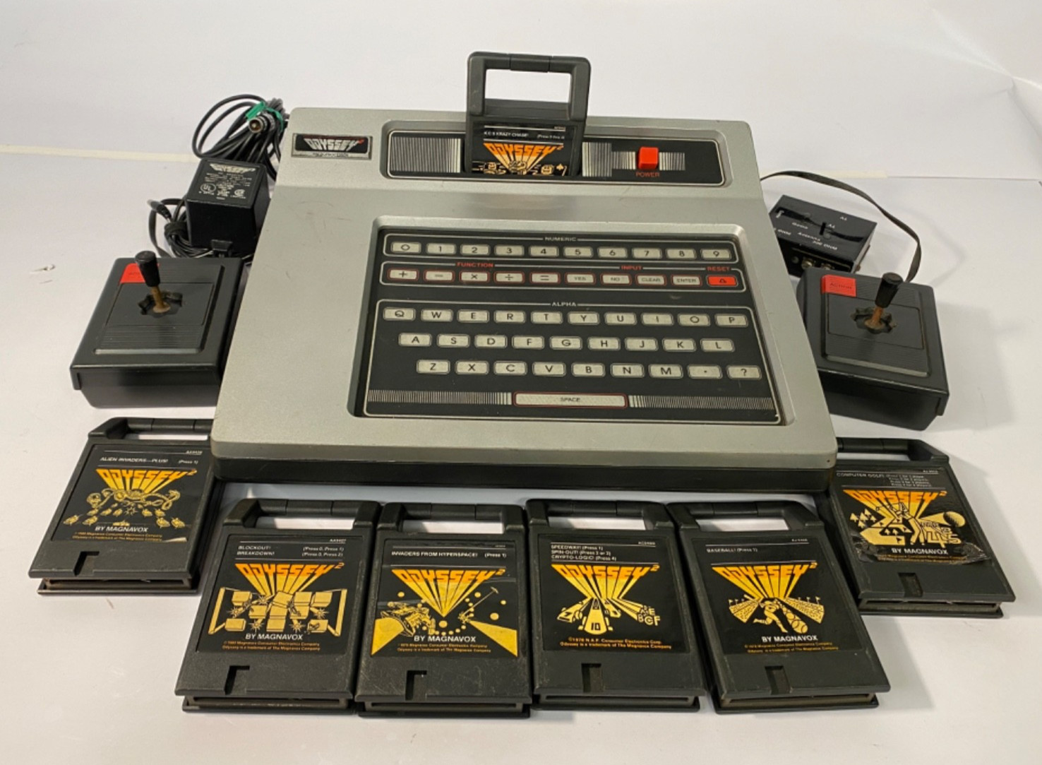 Odyssey 2 Original Console Bundle w/ Games & Accessories *FOR PARTS READ