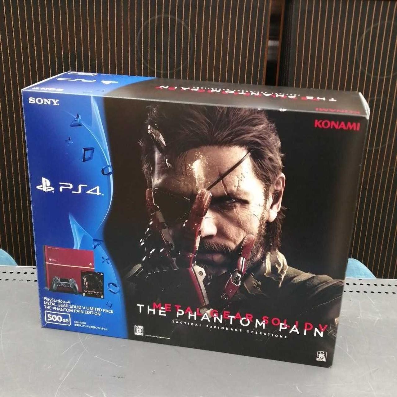 Sony PS4 Console Metal Gear Solid 5 PHANTOM PAIN Edition Limited Red 500GB w/Box