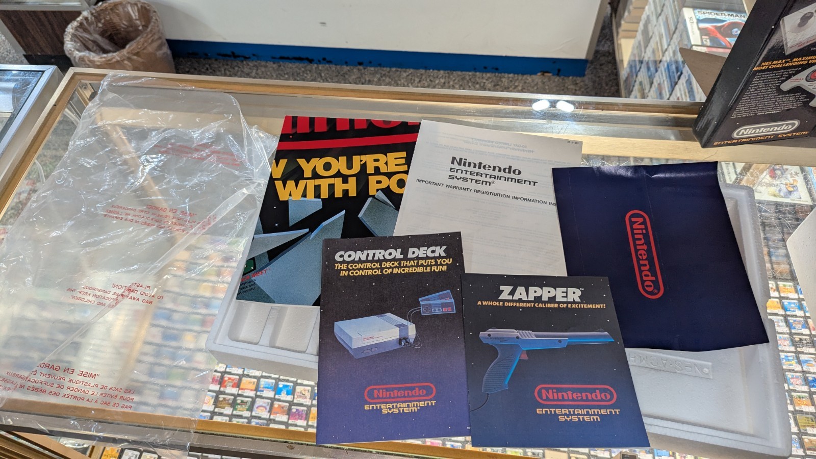 VERY CLEAN Nintendo NES Action Set Console Complete In Box With Paperwork