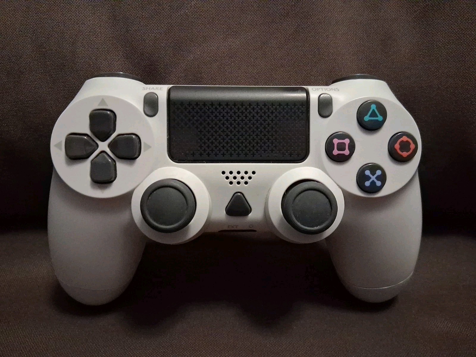 Sony PlayStation 4 500g Includes Power Cord, 2 Controllers, 3 Games