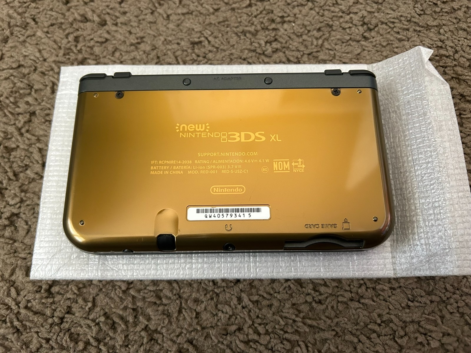 Nintendo New 3DS XL Handheld System Hyrule Edition Complete in Box Zelda Gold
