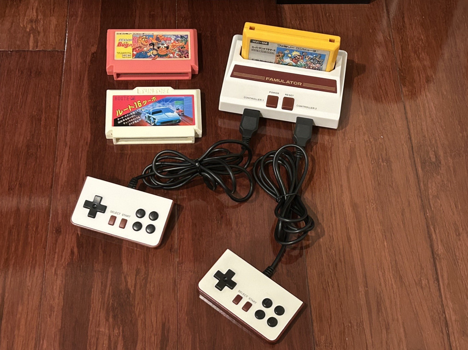 Cyber Gadget FAMULATOR – Nintendo Famicom clone console – Japan 🇯🇵 Import