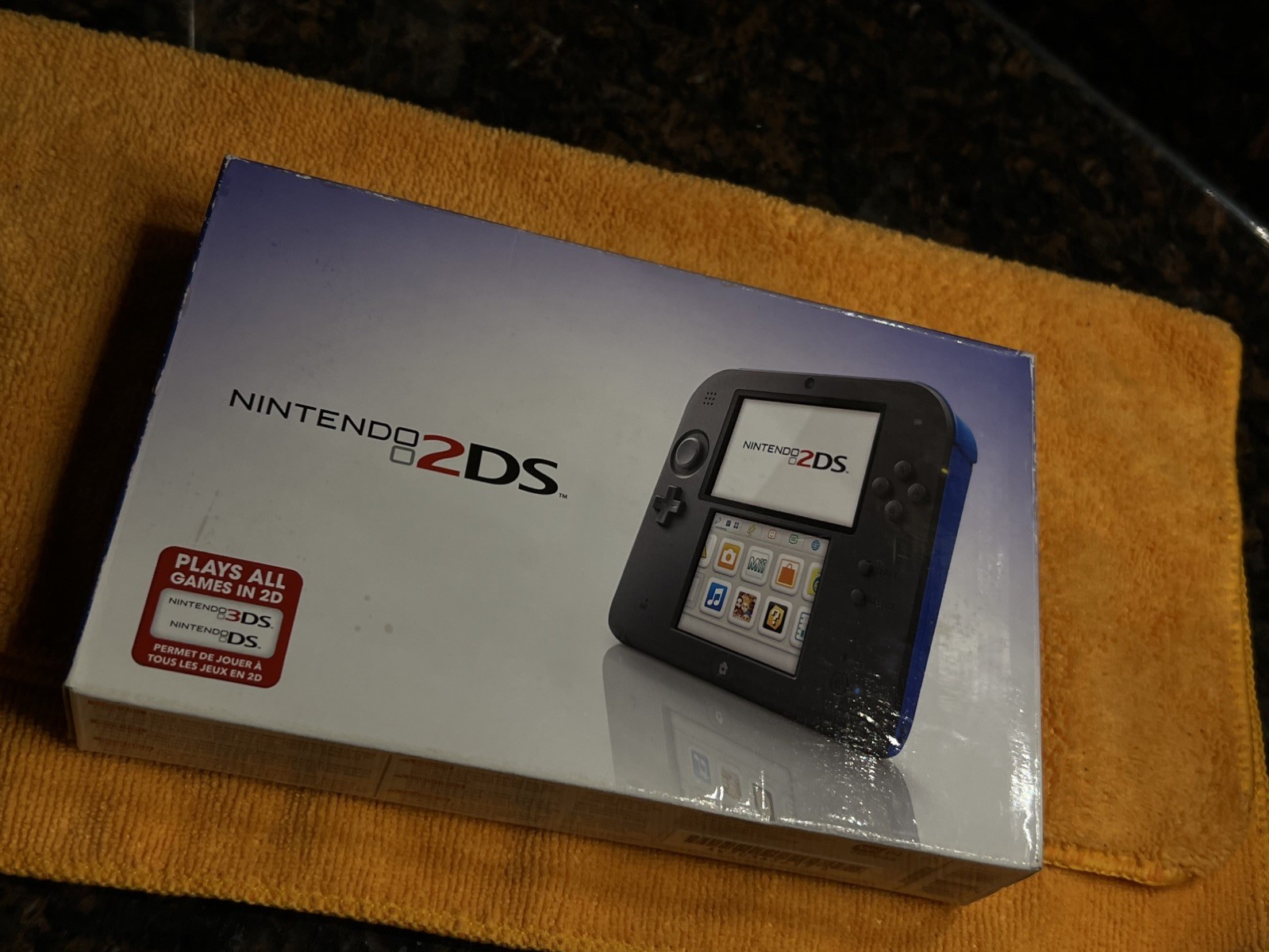 MINT/Collector Grade Nintendo 2DS Launch Edition – Blue/Black – UNOPENED