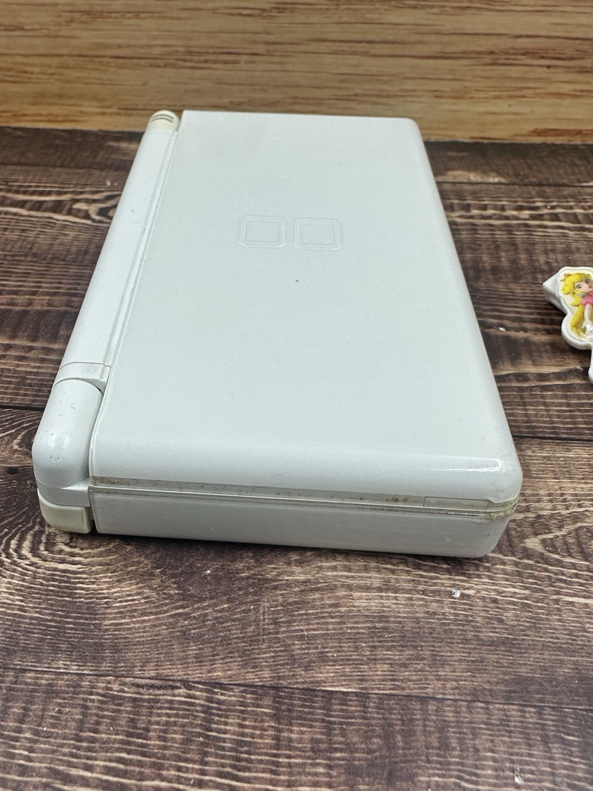 Nintendo DS Lite White Handheld Console + 5 Games,Stylus Pen & OEM Charger