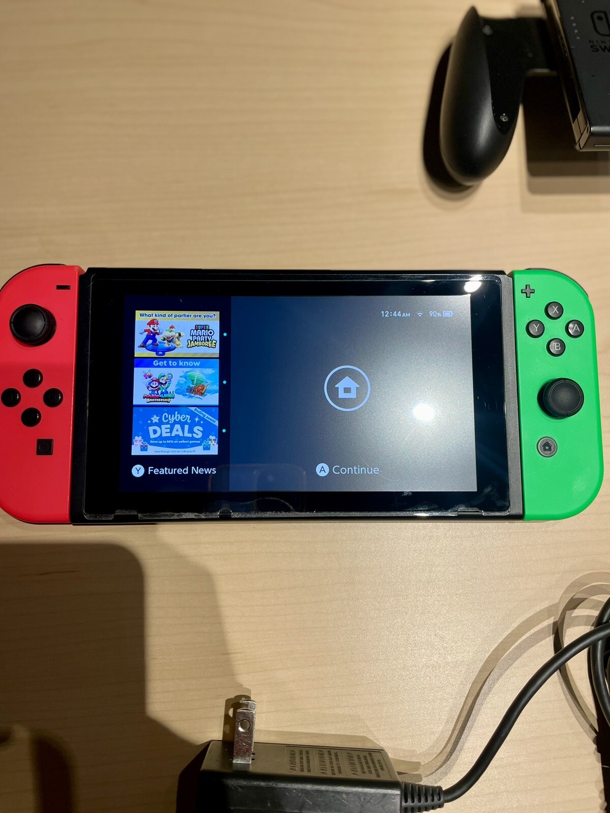 Nintendo Switch ( 12 MONTH ONLINE MEMBERSHIP INCLUDED)