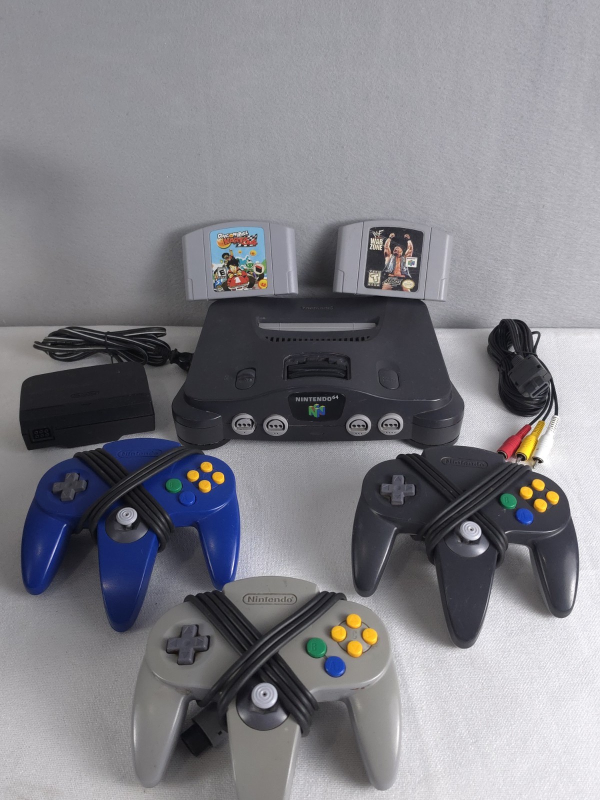 Nintendo 64 N64 Console Bundle OEM 3 Controllers 2 Games Tested Read Description