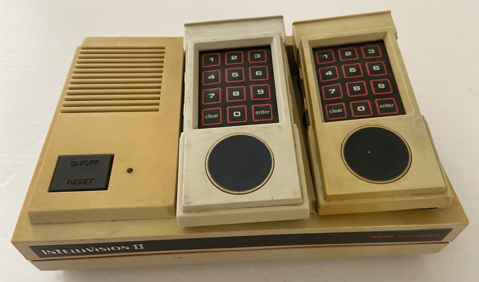Mattel Intellivision II 5872 Video Game Console FOR PARTS OR REPAIR ONLYUntested